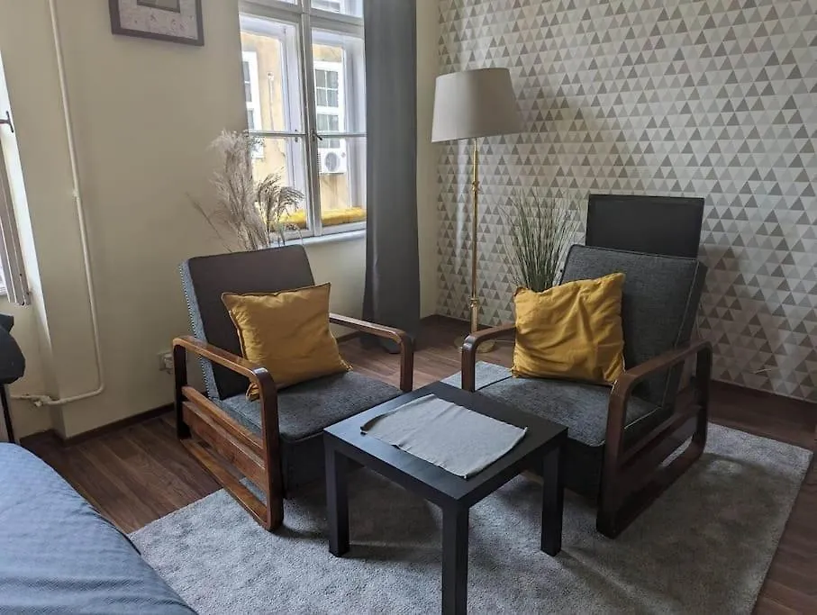 Anna'S Place بودابست المجر